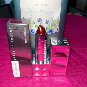 Lip color !! Smoking in screen